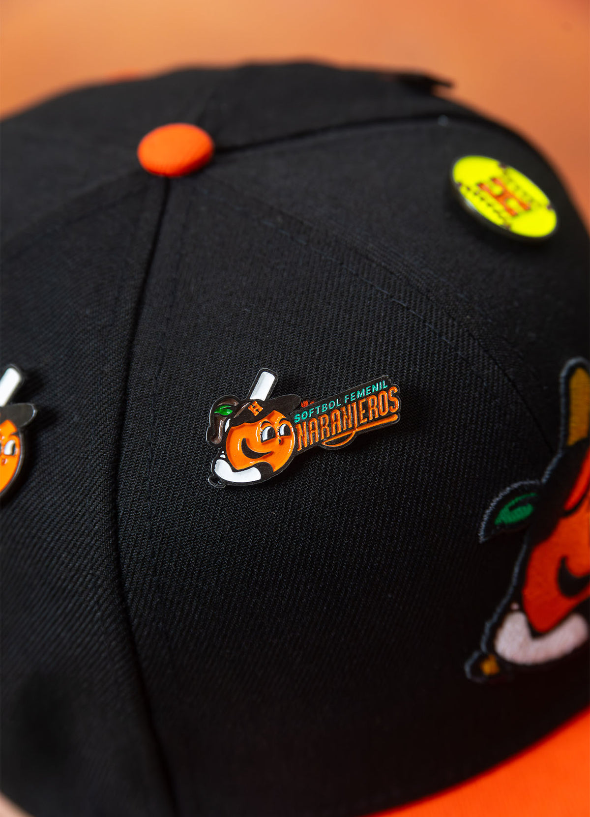 PIN SOFTBOL FEMENIL