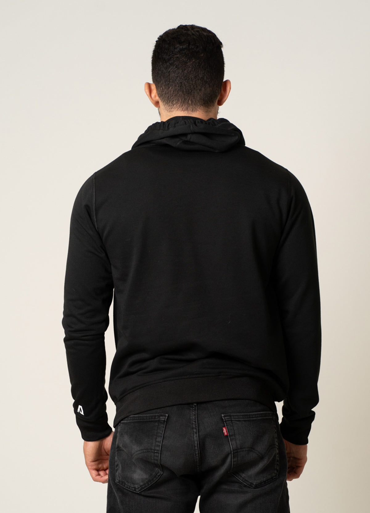 SUDADERA NEGRA 80 CAB 2025