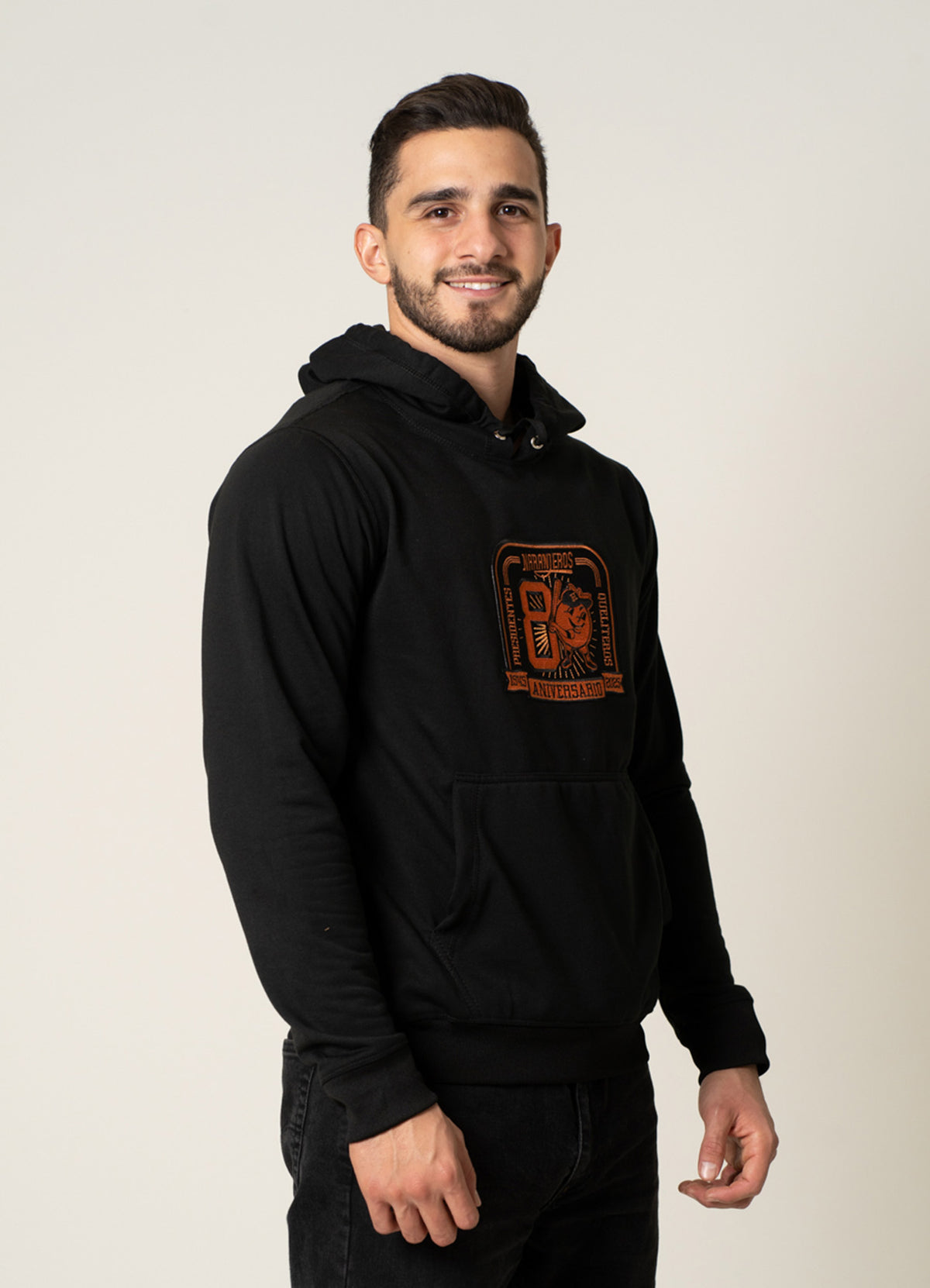 SUDADERA NEGRA 80 CAB 2025