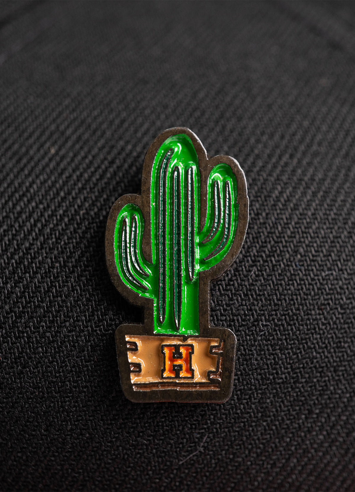 PIN CACTUS CON H